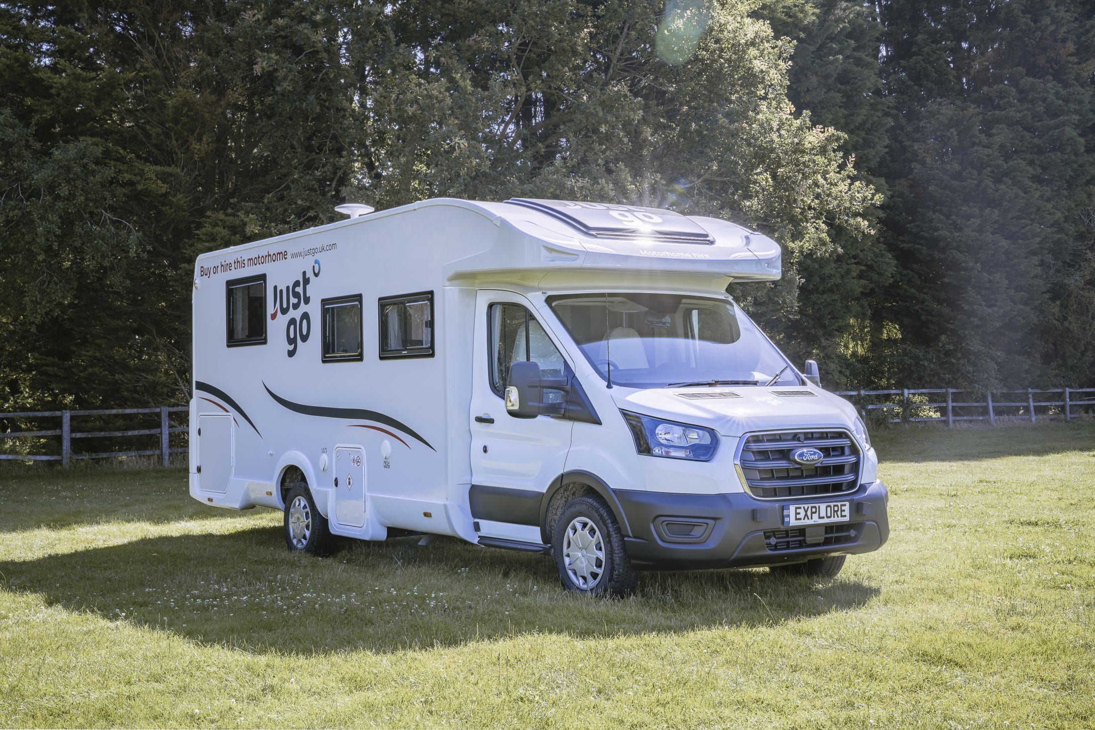 Just Go Voyager Autocamper | 4 pers. » Lej nemt, trygt og billigt