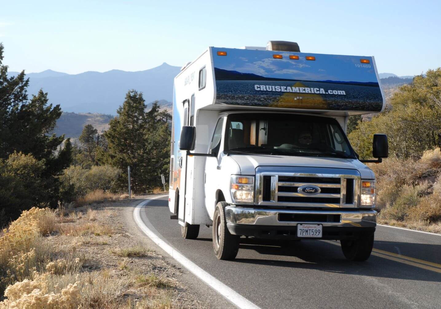 USA - Californien - Highway 89 fra Lake Tahoe mod Yosemite (38) C19 autocamper fra Cruise America